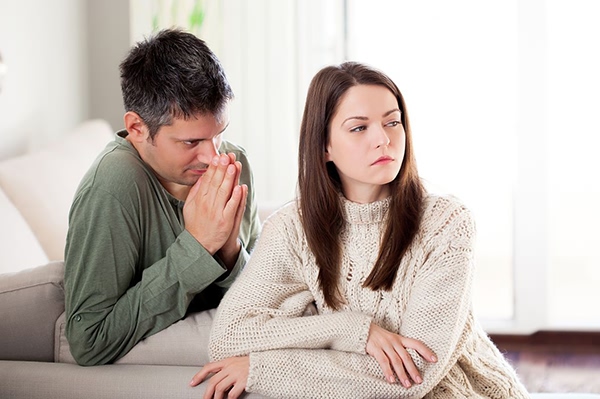 當感情破裂，一方不肯離婚時該如何應對？